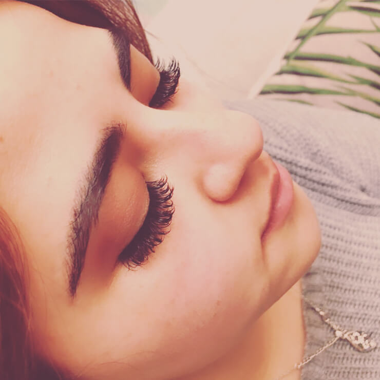 En Tiki Nails Room contamos con especialistas en pestañas